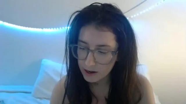 Image 7 of kawaii_snowflake Stream on Chaturbate on 16 months ago