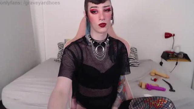 Image 3 of kawaimisfit Stream on Chaturbate on 15 months ago