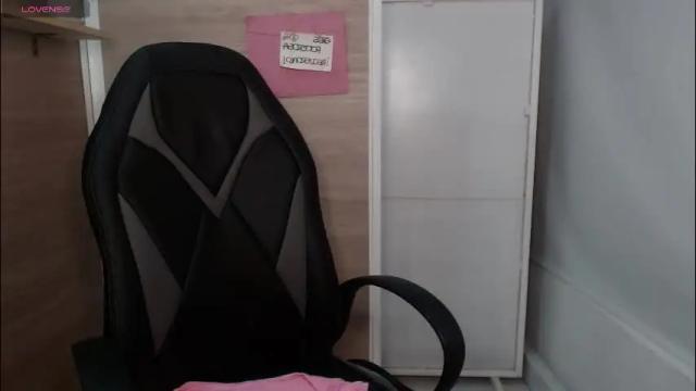 Image 3 of kay_preet_ Stream on Chaturbate on 2 months ago