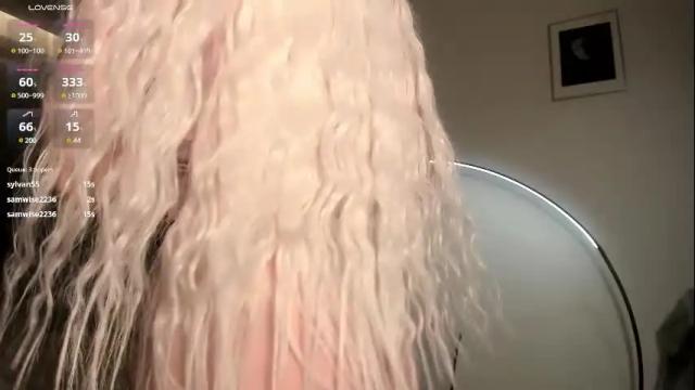 Image 3 of kaya_davis Stream on Chaturbate on 1 month ago