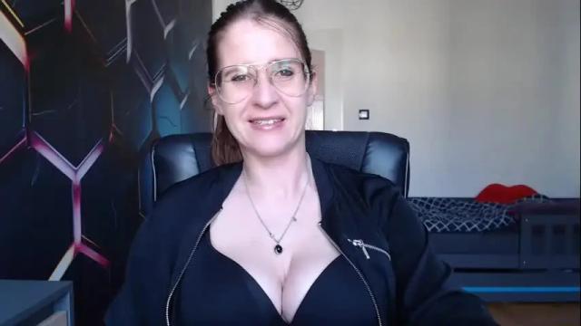 Image 2 of kayalips Stream on Chaturbate on 1 month ago