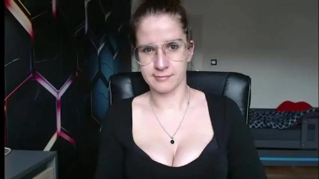 Image 3 of kayalips Stream on Chaturbate on 1 month ago