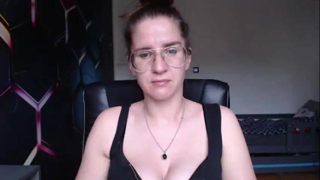 Image 12 of kayalips Stream on Chaturbate on 7 days ago