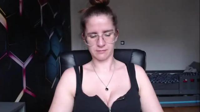 Image 3 of kayalips Stream on Chaturbate on 7 days ago