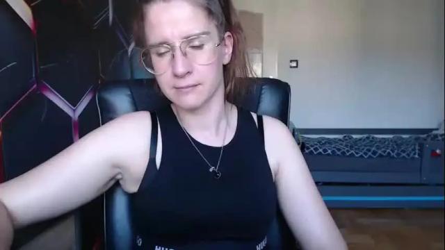 Image 3 of kayalips Stream on Chaturbate on 4 days ago
