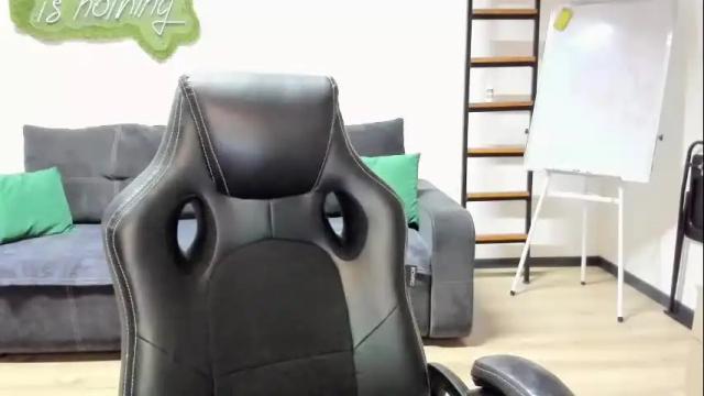 Image 10 of kayaskylar Stream on Chaturbate on 1 month ago