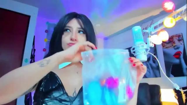 Image 6 of kayilyn Stream on Chaturbate on 1 month ago