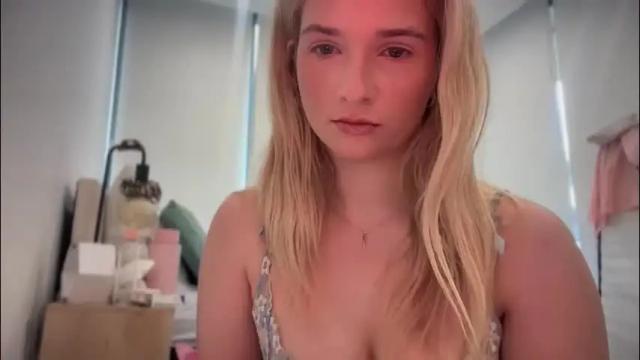 Image 12 of kaylaaaa111 Stream on Chaturbate on 23 days ago