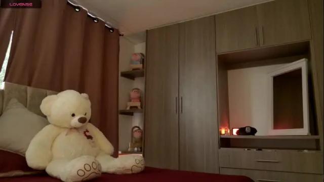 Image 3 of kaylacollins1 Stream on Chaturbate on 2 months ago