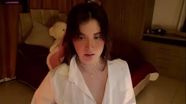 Image 3 of kaylacollins1 Stream on Chaturbate on 2 months ago