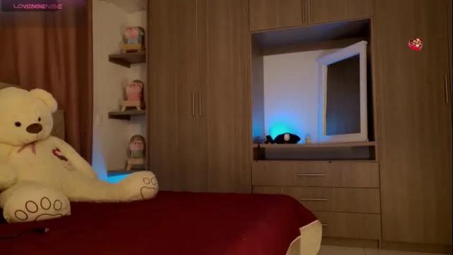 Image 3 of kaylacollins1 Stream on Chaturbate on 2 months ago