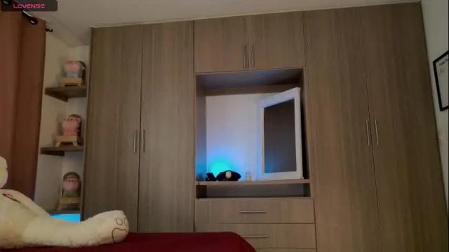 Image 2 of kaylacollins1 Stream on Chaturbate on 2 months ago