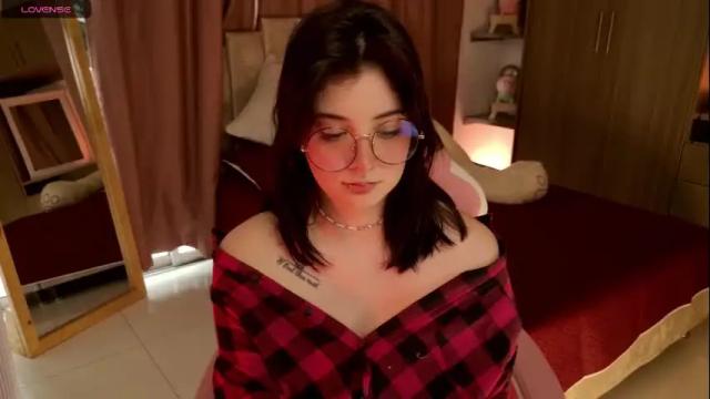 Image 2 of kaylacollins1 Stream on Chaturbate on 1 month ago
