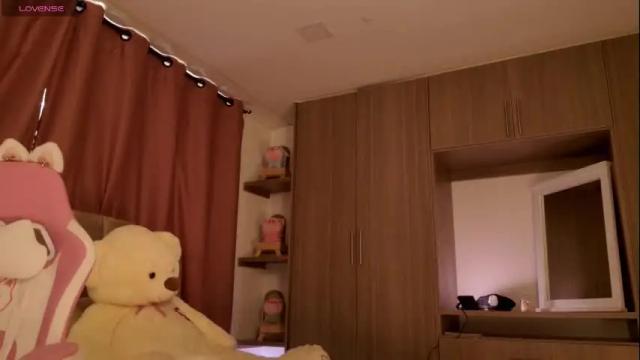 Image 6 of kaylacollins1 Stream on Chaturbate on 1 month ago