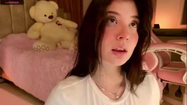 Image 11 of kaylacollins1 Stream on Chaturbate on 12 days ago