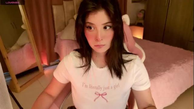 Image 6 of kaylacollins1 Stream on Chaturbate on 12 days ago