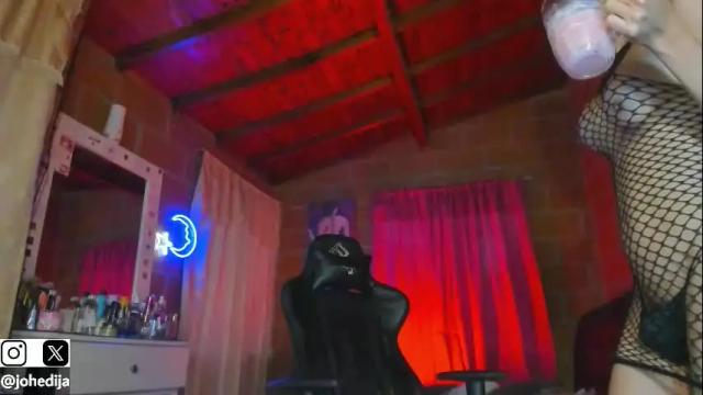 Image 10 of kayle______ Stream on Chaturbate on 8 days ago