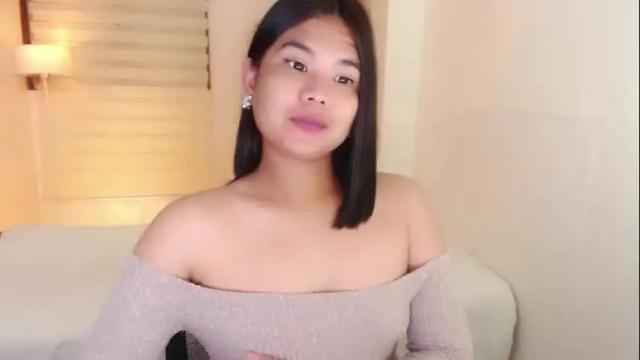 Image 3 of kayleepinay Stream on Chaturbate on 24 days ago