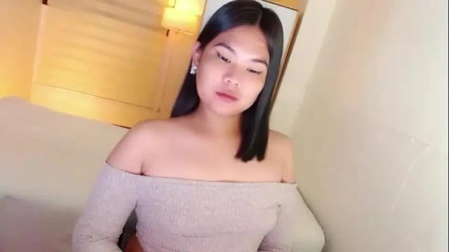 Image 4 of kayleepinay Stream on Chaturbate on 18 days ago