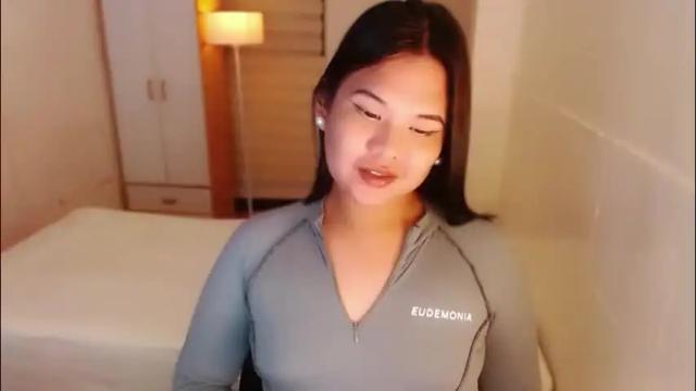 Image 2 of kayleepinay Stream on Chaturbate on 1 month ago