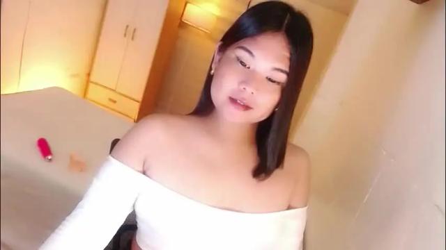 Image 4 of kayleepinay Stream on Chaturbate on 27 days ago