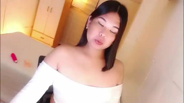 Image 6 of kayleepinay Stream on Chaturbate on 27 days ago