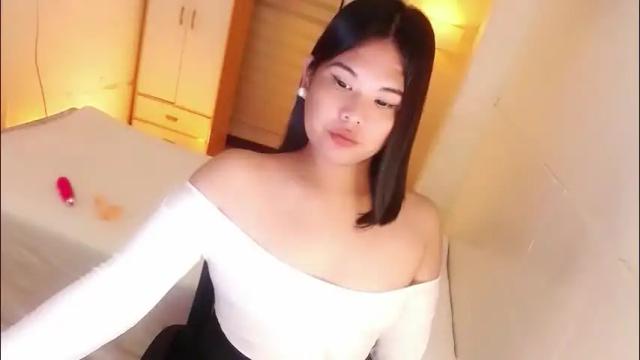 Image 4 of kayleepinay Stream on Chaturbate on 23 days ago