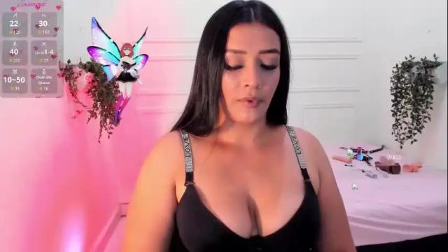 Image 2 of kaymorales Stream on Chaturbate on 6 months ago