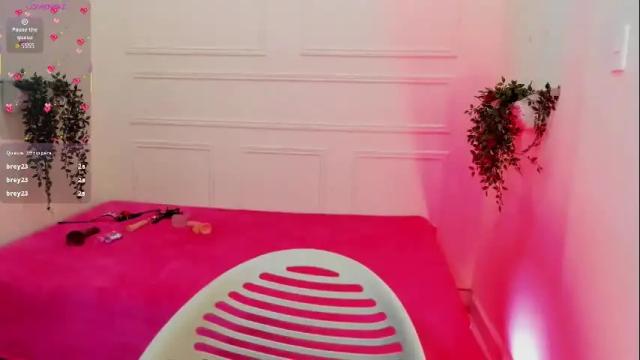 Image 3 of kaymorales2 Stream on Chaturbate on 1 month ago