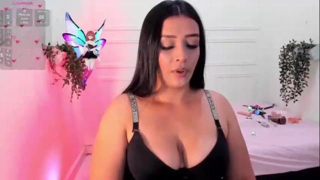 Image 2 of kaymorales2 Stream on Chaturbate on 22 days ago