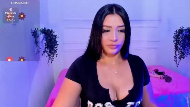Image 10 of kaymorales2 Stream on Chaturbate on 18 days ago