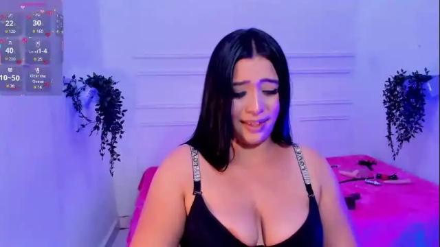 Image 2 of kaymorales2 Stream on Chaturbate on 16 days ago