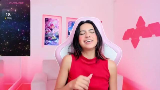 Image 4 of kayraowen Stream on Chaturbate on 12 months ago