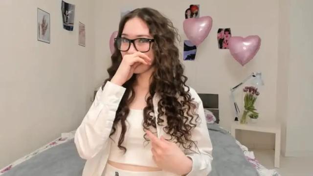 Image 3 of keeleycoppens Stream on Chaturbate on 14 months ago