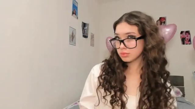 Image 4 of keeleycoppens Stream on Chaturbate on 14 months ago