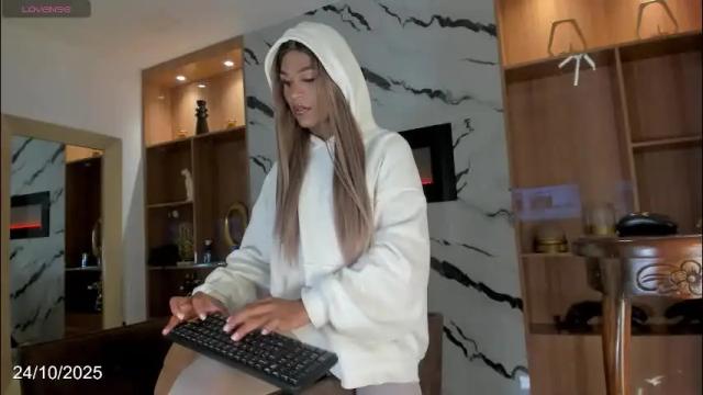 Image 3 of keila_mendoza Stream on Chaturbate on 3 days ago