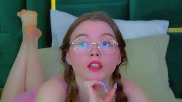 Image 7 of keiraace Stream on Chaturbate on 15 days ago