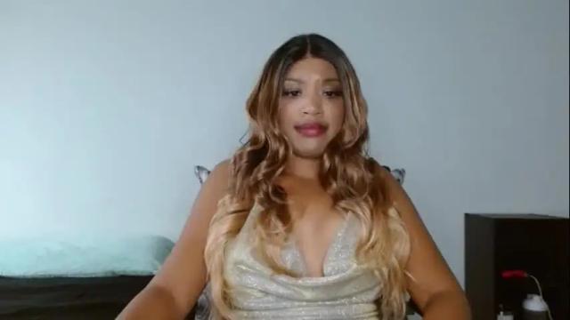 Image 7 of kelliecapri Stream on Chaturbate on 4 months ago