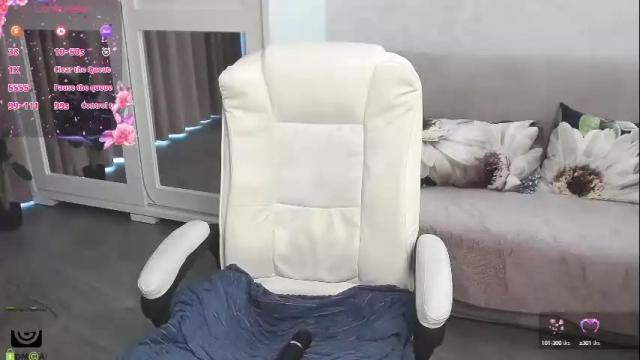 Image 10 of kellielowie Stream on Chaturbate on 1 month ago
