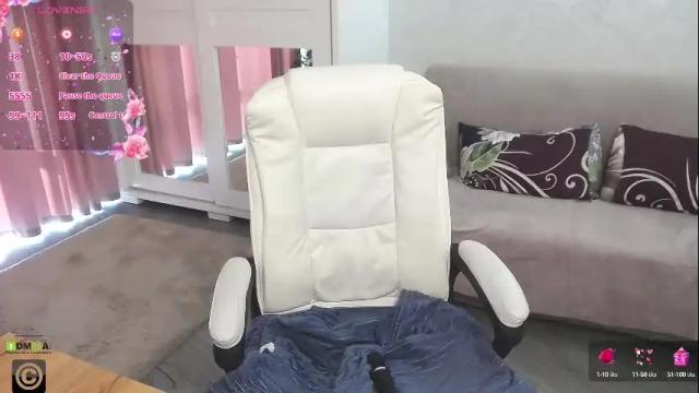 Image 12 of kellielowie Stream on Chaturbate on 5 days ago