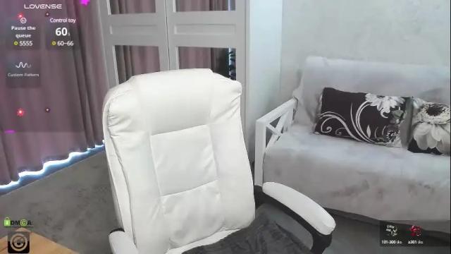 Image 8 of kellielowie Stream on Chaturbate on 3 months ago