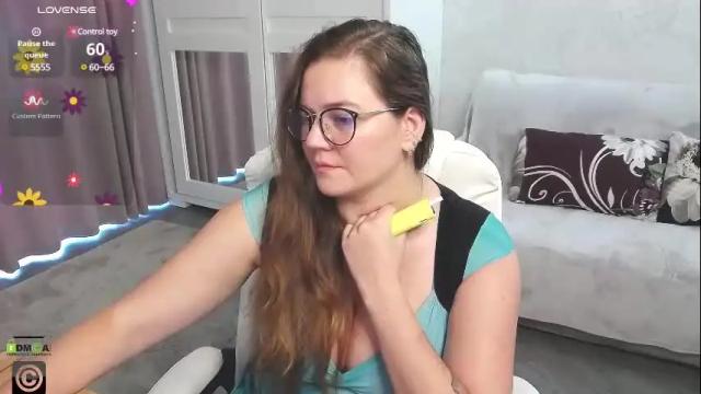 Image 11 of kellielowie Stream on Chaturbate on 3 months ago