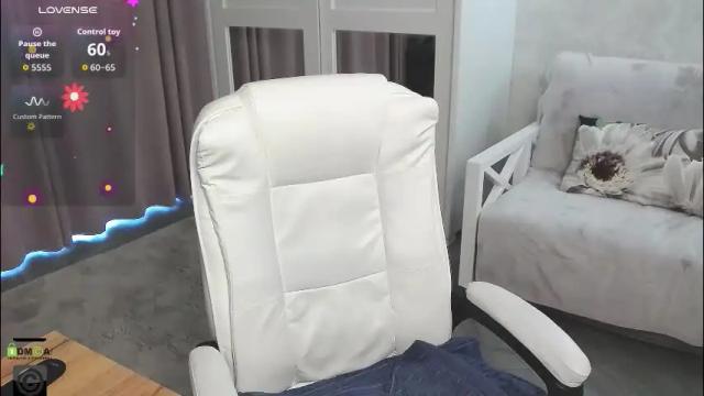 Image 7 of kellielowie Stream on Chaturbate on 2 months ago