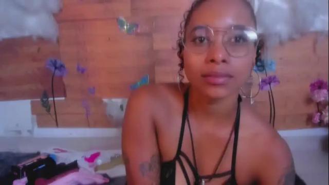 Image 8 of kelly__thomson Stream on Chaturbate on 1 month ago