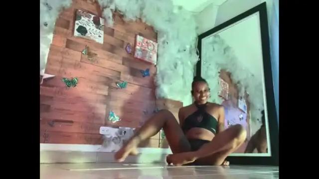 Image 7 of kelly__thomson Stream on Chaturbate on 1 month ago