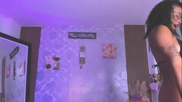 Image 8 of kelly__thomson Stream on Chaturbate on 2 months ago