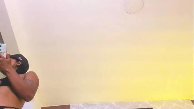 Image 4 of kelly__thomson Stream on Chaturbate on 2 months ago
