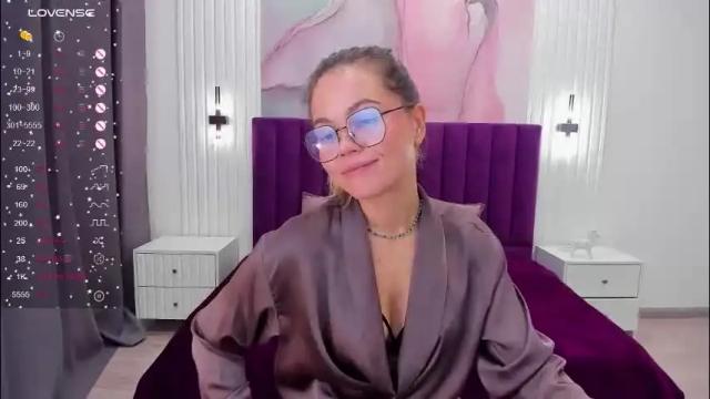 Image 11 of kelly_cuutie Stream on Chaturbate on 1 month ago