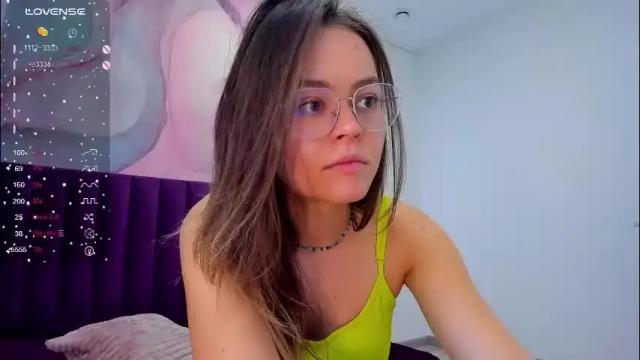 Image 3 of kelly_cuutie Stream on Chaturbate on 1 month ago