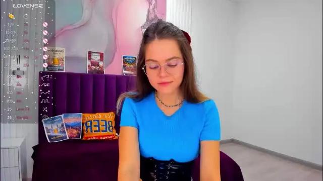 Image 3 of kelly_cuutie Stream on Chaturbate on 1 month ago
